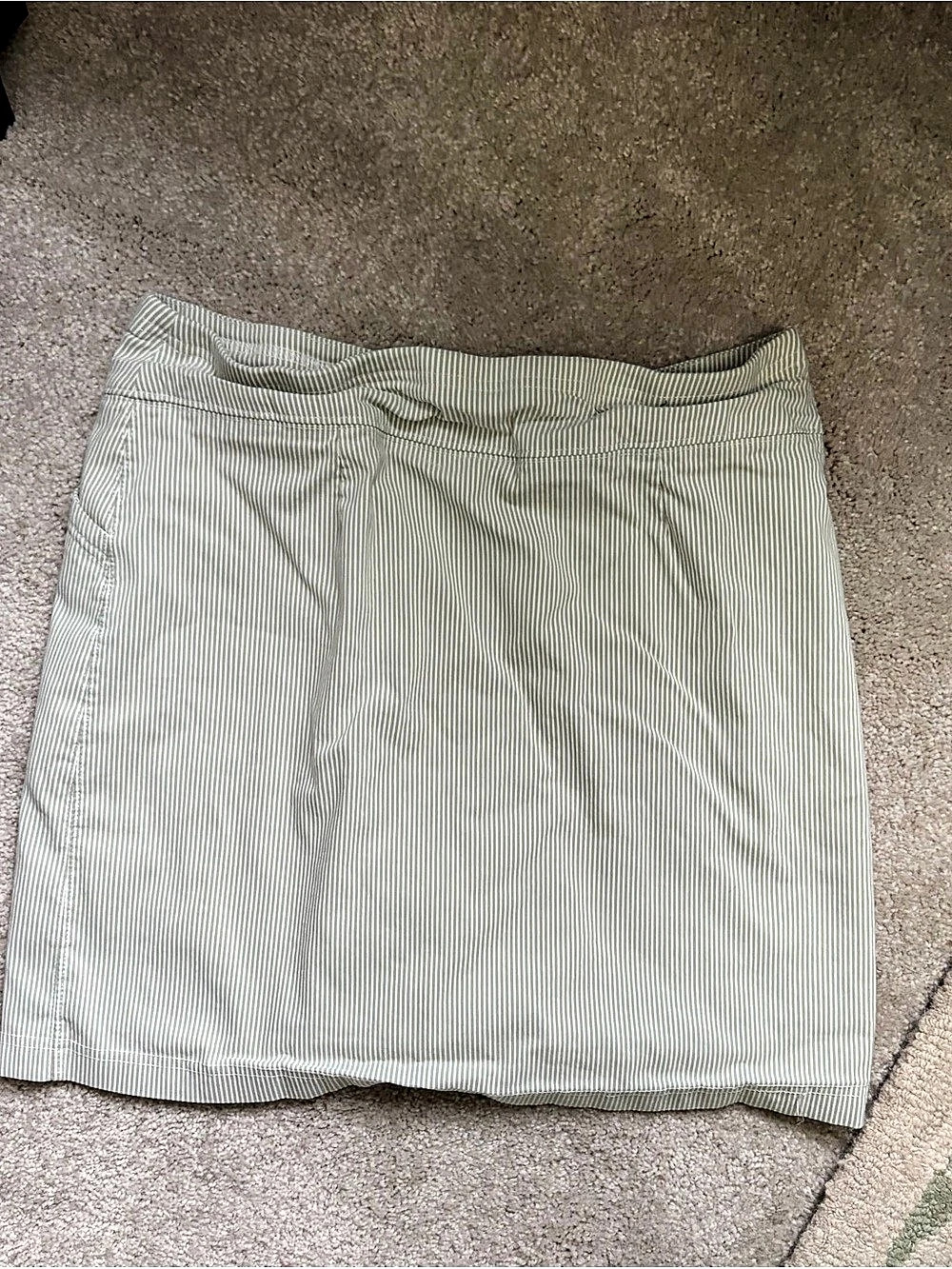 Mario Serrani Ladies' Tummy Control Skort Green & White Medium